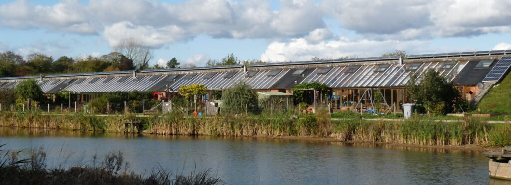 Hockerton Housing - energieeffiziente Häuser