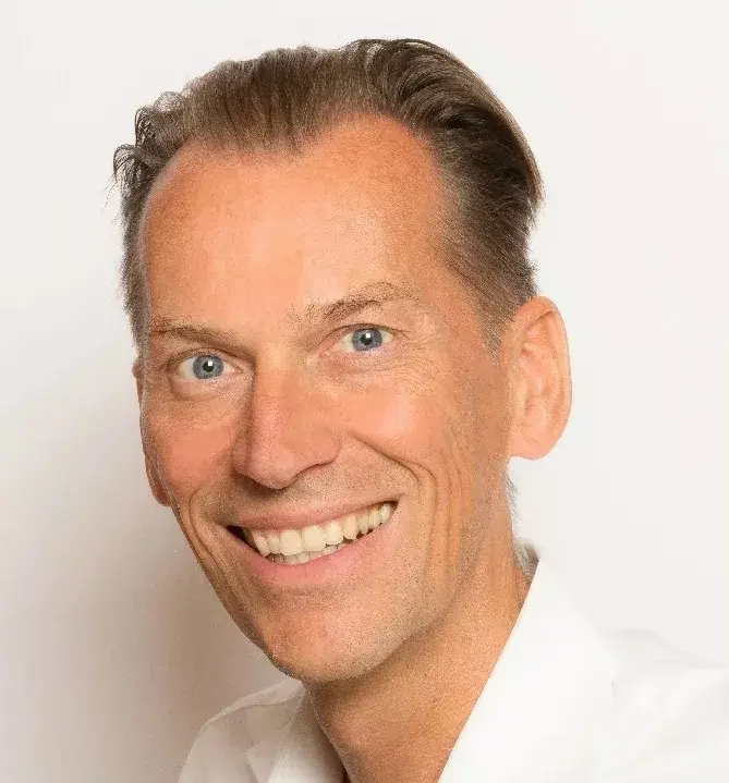 Portraitfoto von Dr. Errit Schlossberger